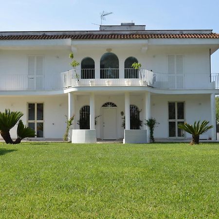 Casa Blanca B&B Latina Ngoại thất bức ảnh