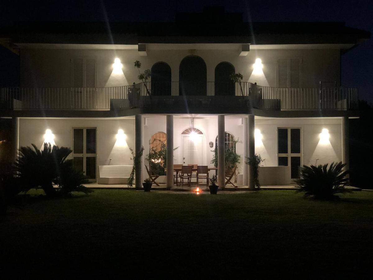 Casa Blanca B&B Latina Ngoại thất bức ảnh